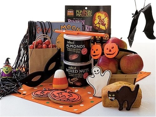 Happy Halloween Gift Basket: Scary