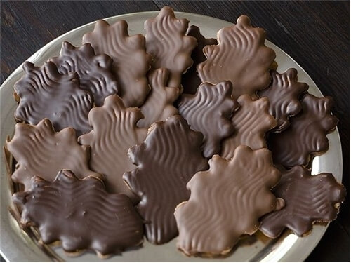 Chocolate Leaves